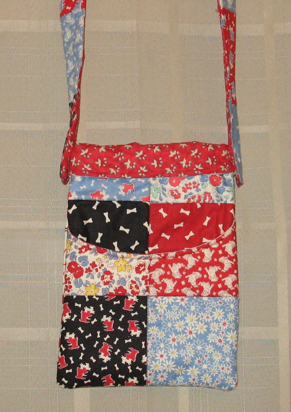 Quilted Messenger Style Purse - Medium