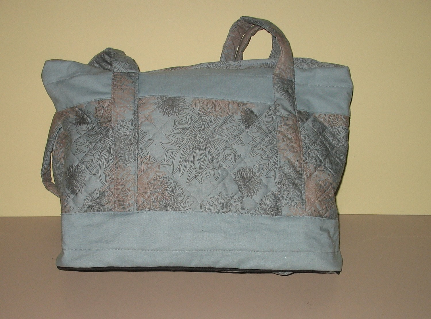 Medium Quilted Tote - Vera Bradley style