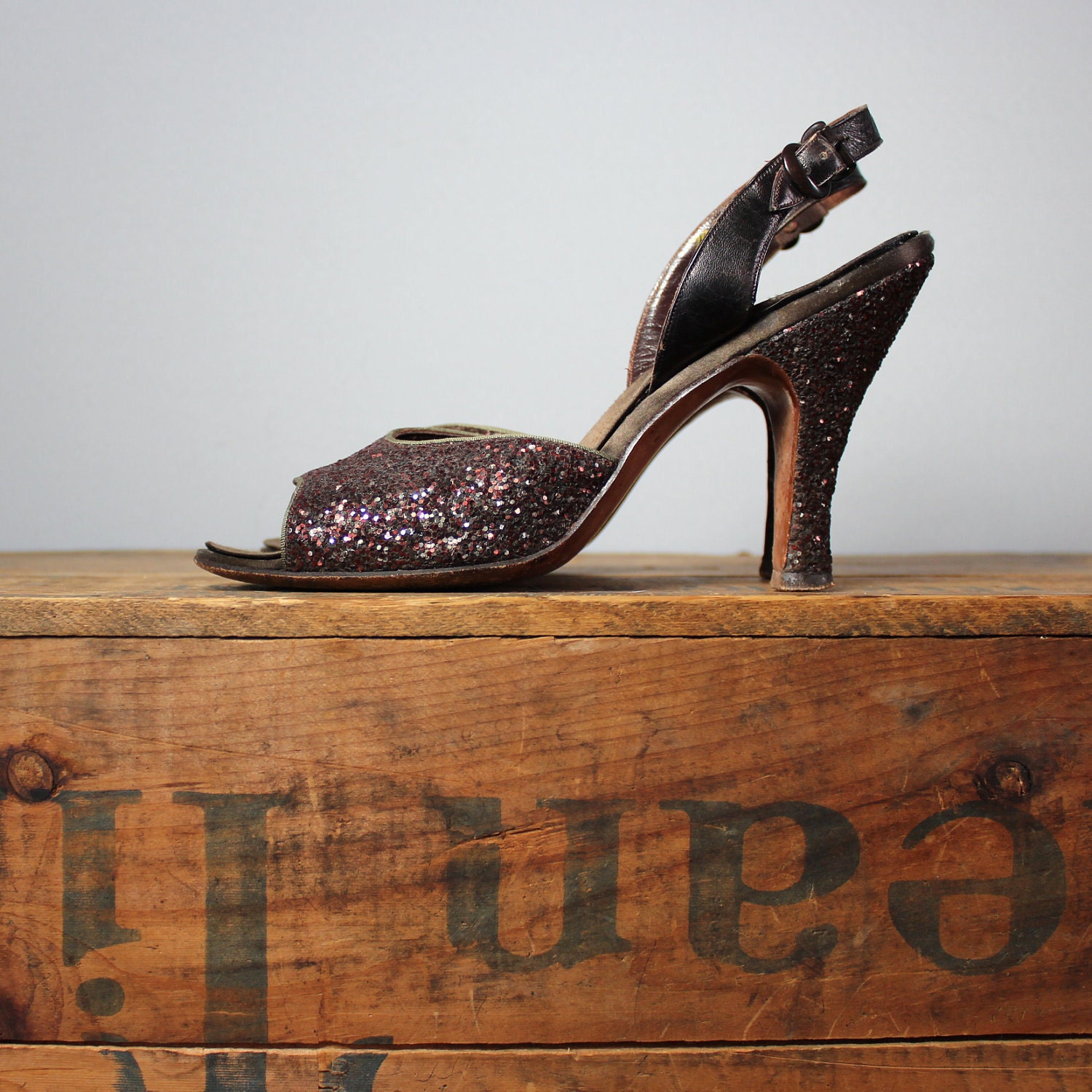 vintage 1940s shoes // size 7 // 40s glitter peeptoe heels // handmade Mackey Starr New York // Euro size 37.5 Uk size 5