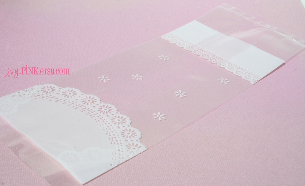 Doily Lace White Cellophane Gusset Bag