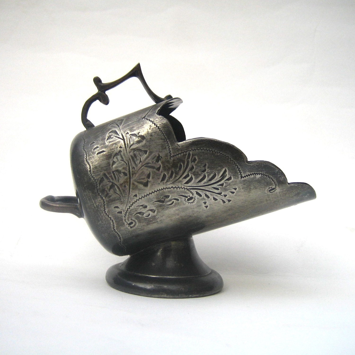 Antique English Silver Plated Sugar Scoop by sianuskavintage