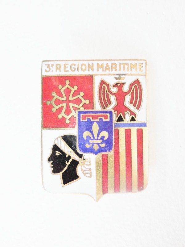 Vintage 3 Region Maritime Drago Paris boy scout enamel pin badge