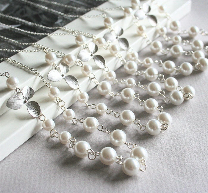 White Pearls and Orchid Necklace, Set of 5,  Wedding Jewelry, Bridesmaids Gift, Sterling Silver chain available