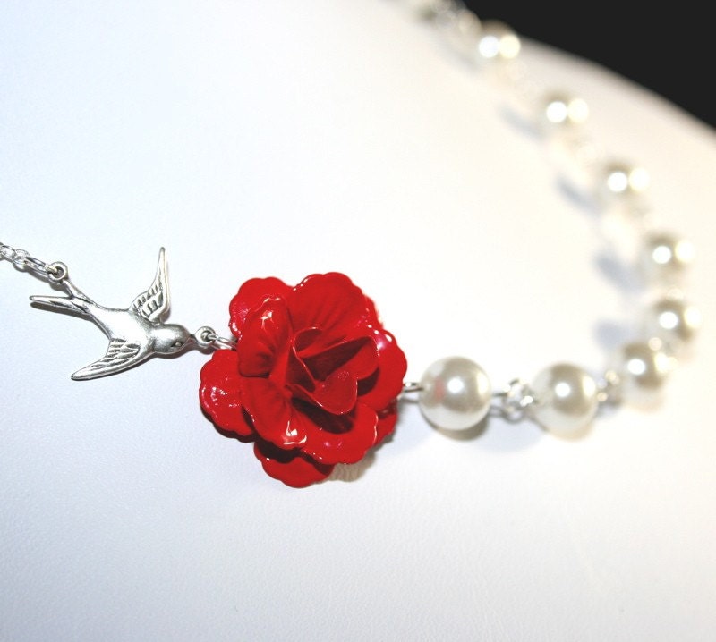 Red rose flower necklace Clearance