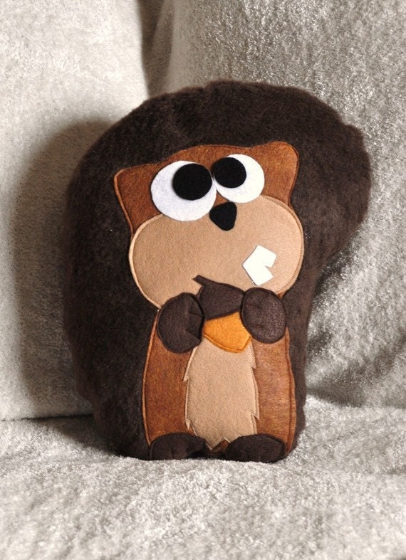 Scurry the Squirrel Plush Pillow PDF Tutorial and Printable Pattern How To