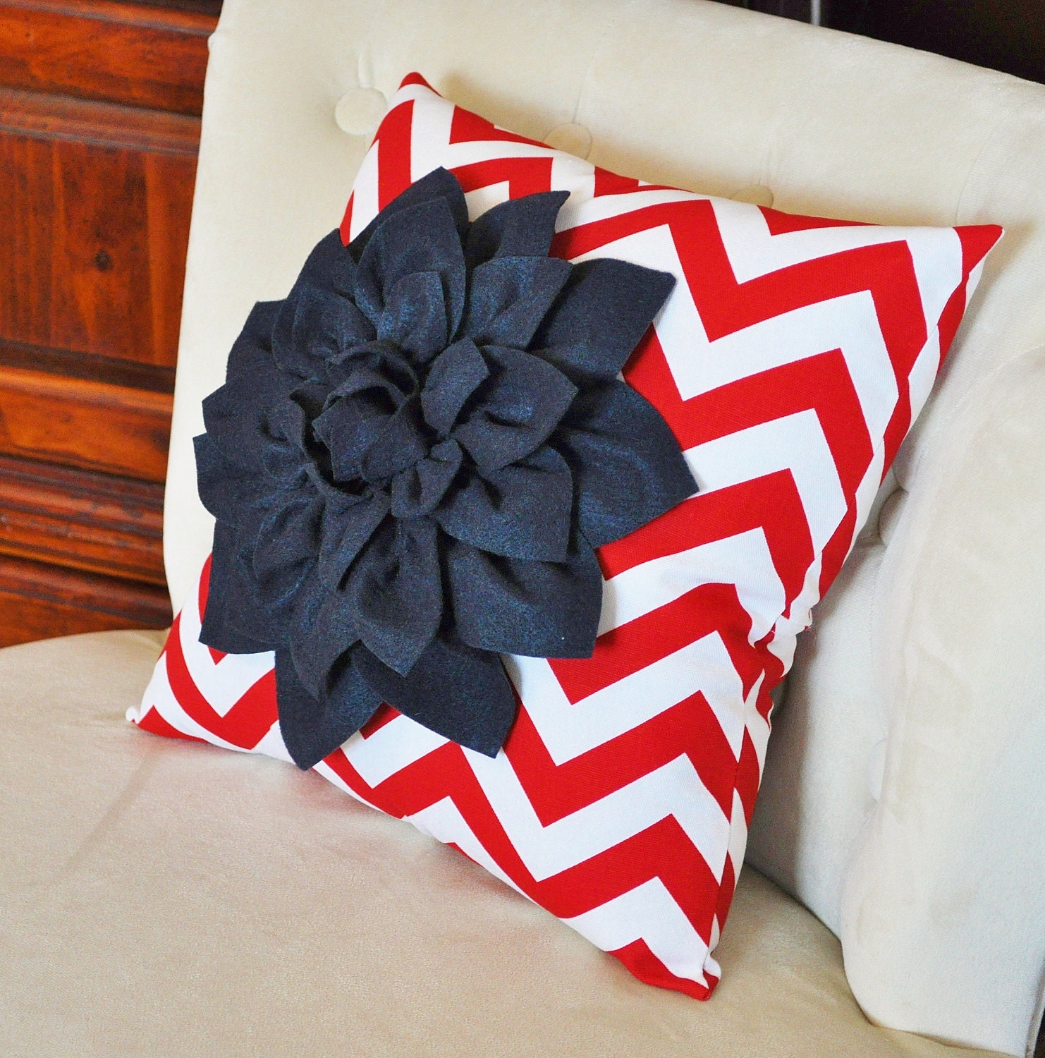 Navy Blue Dahlia on Red and White Zigzag Pillow -Chevron Pillow- Red White and Blue