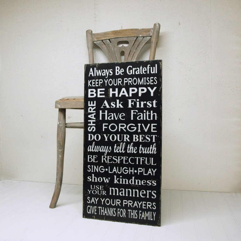 Family Rules Sign in Black and White. Vintage Style in Wood. Always Be Grateful, Be Happy, Say Your Prayers, Forgive. Version 2