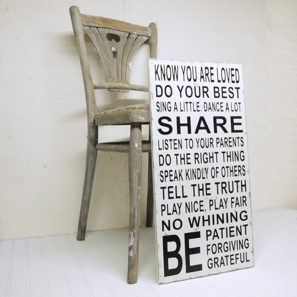 Family Rules Wood Sign Cottage White and Black Vintage Style Be Grateful Know You Are Loved No Whining