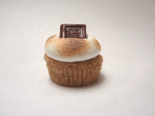 24 mini smores cupcakes