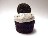 24 mini cookies n'creme cupcakes