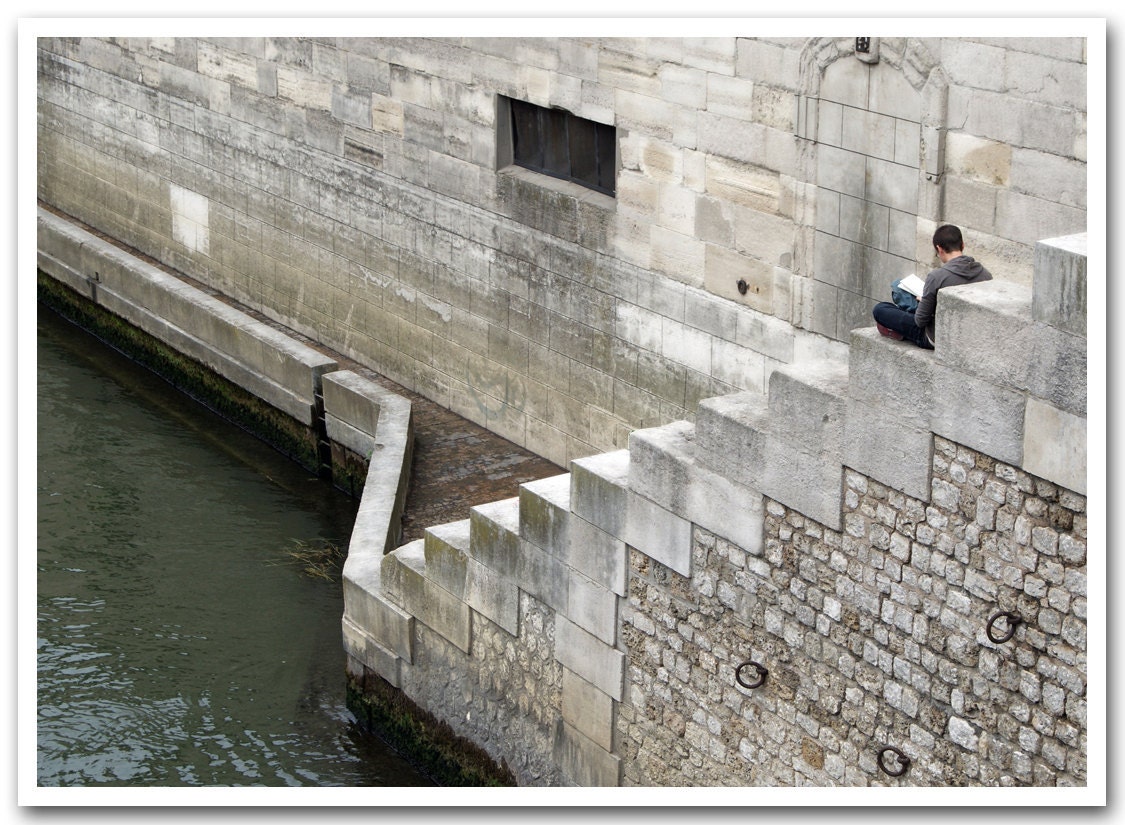 5x7 fine art photograph /// "sketching on the seine" /// paris photo by lesley sico