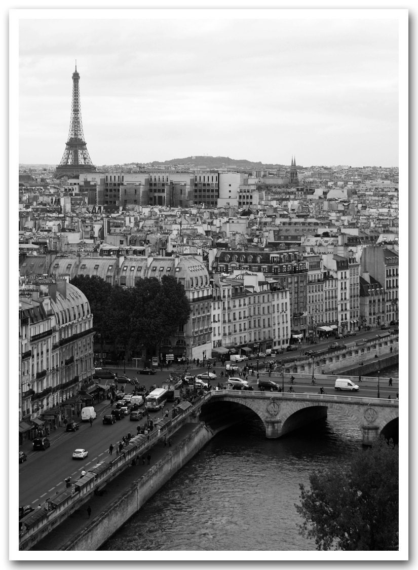 5x7 fine art photograph /// view of paris in black and white /// photo by lesley sico