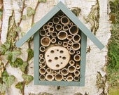 Small Bee Hotel