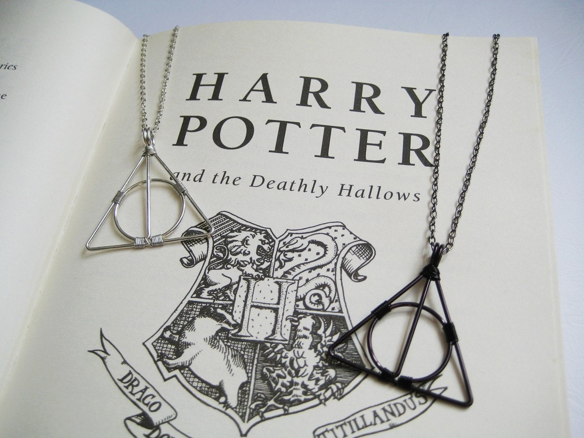 Deathly Symbol Necklace (Black)