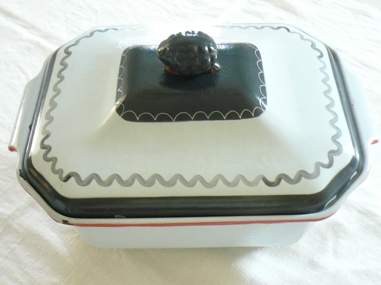 Klafrestrom Enamel Cast Iron Casserole Dish by VintageCuller