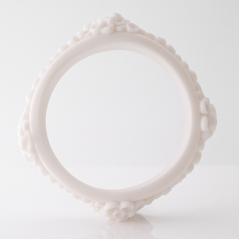 Costa Del Sol Porcelain White Bracelet Bangle- Free Gift Wrapping