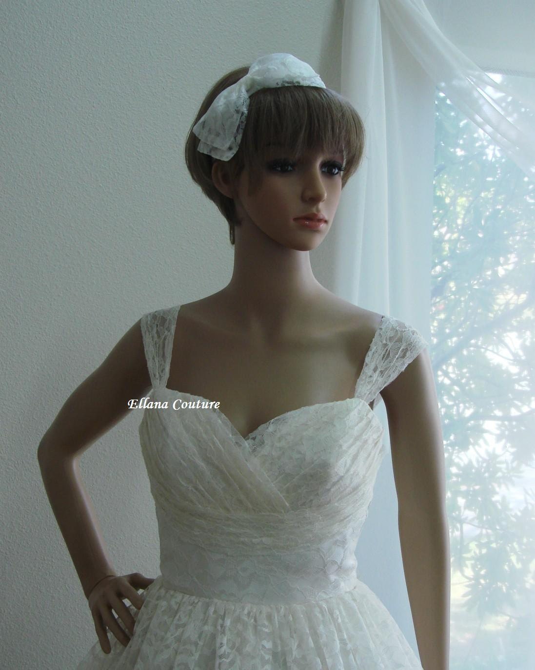 Iris - Retro Style Bridal Gown. Ivory Lace Tea Length Wedding Dress. Vintage Look.