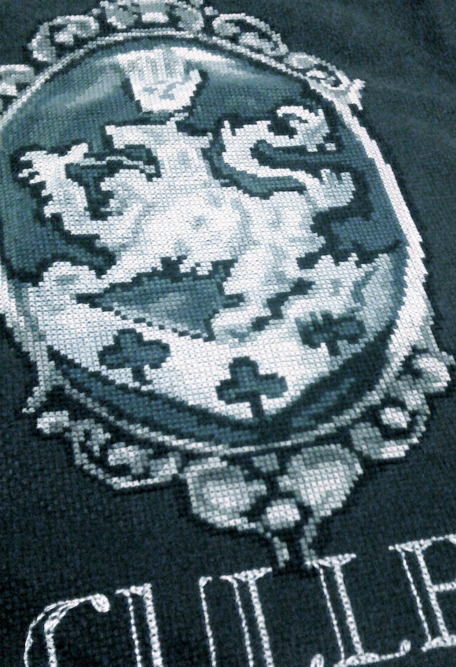 CULLEN Family Crest - Cross-Stitch PATTERN ONLY