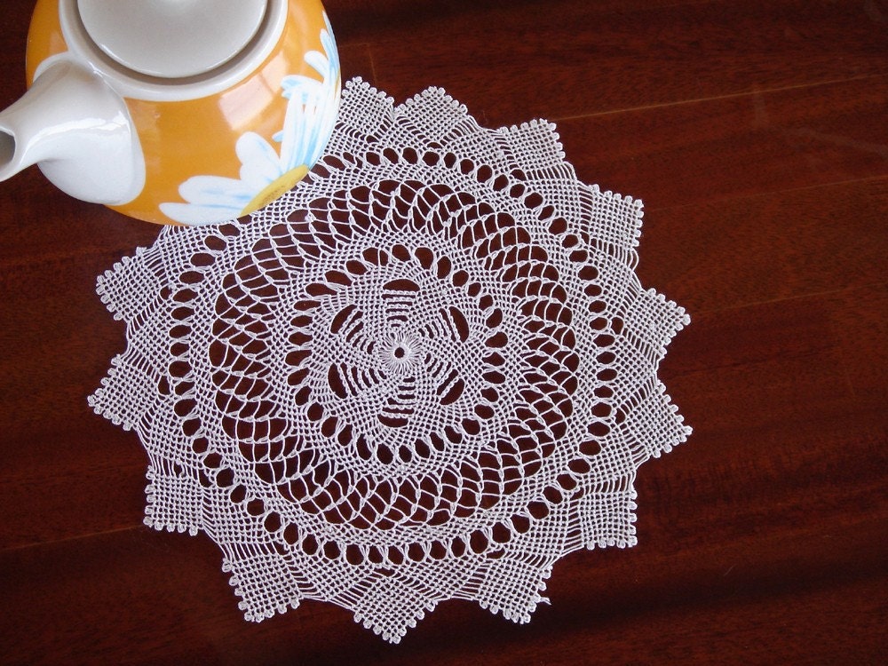 Was 75 Now 40 White Needle Lace Doily Coaster