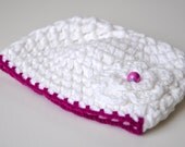 Crochet Newborn Baby Girl Hat in white and pink