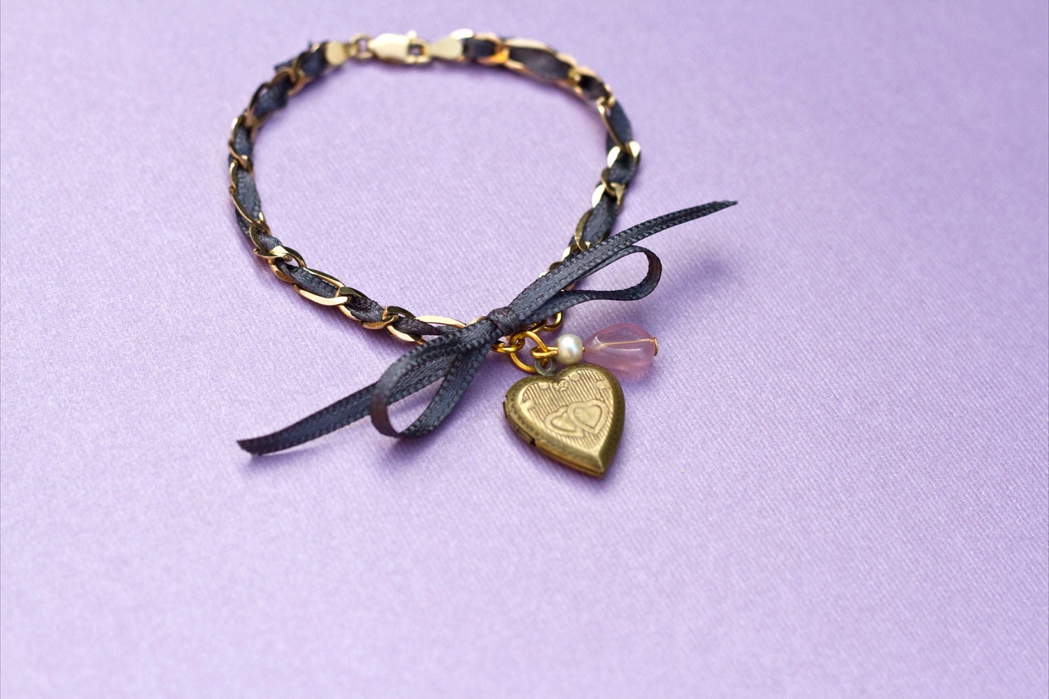 Heart charm bracelet, Vintage gold and ribbon bracelet
