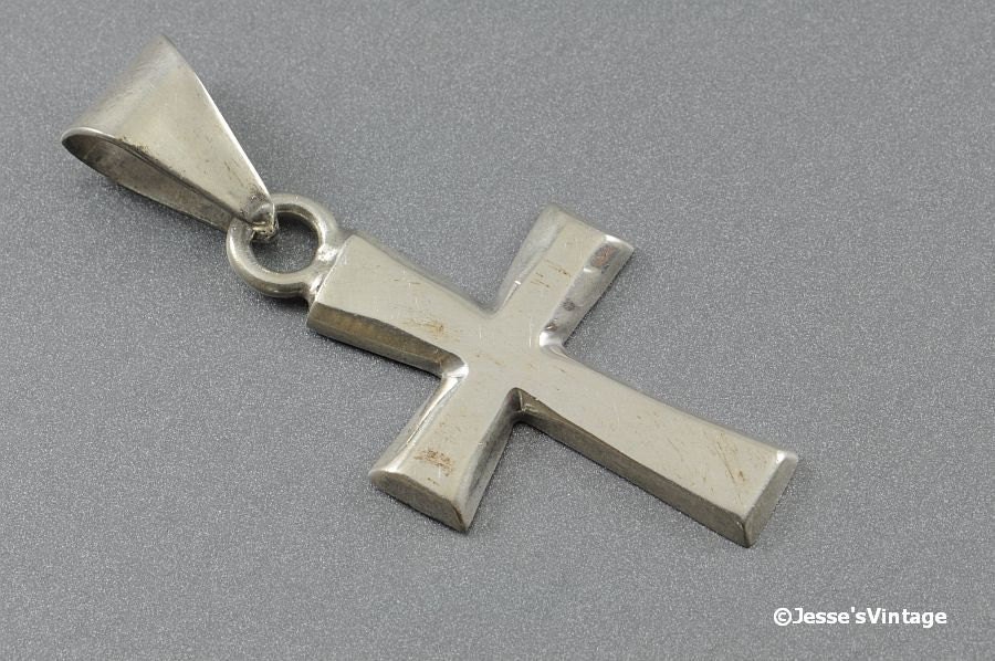Vintage Cross Pendant Sterling Silver 925 3D