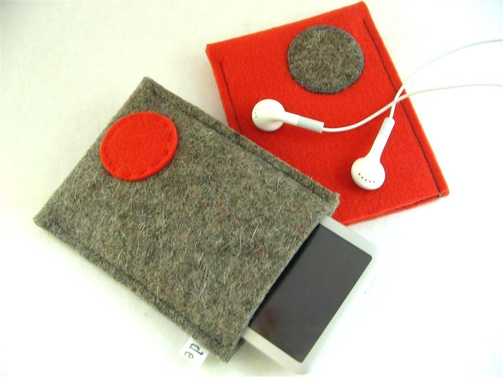 iPod classic case eco friendly gray Wool Felt handmade industrial retro chic