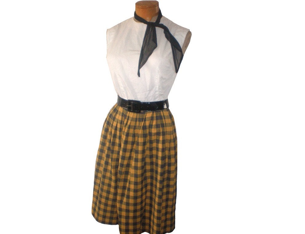 Vintage 50s 1950's School girl pleated plaid gingham tartan skirt sz.S 26"w, 23"L Lorette by Milliken