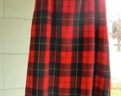Vintage Tartan Plaid Pendleton 28 inch-high-waisted skirt. Made in USA.