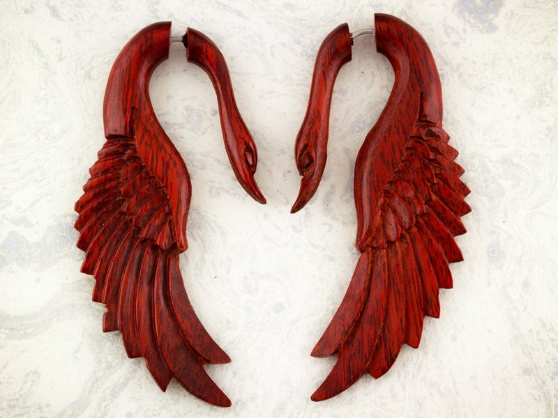 Yafah Swans - Organic Blood Wood Fake Gauges Earrings Red