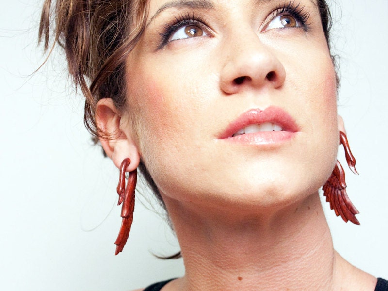 Yafah Swans - Organic Blood Wood Fake Gauges Earrings Red