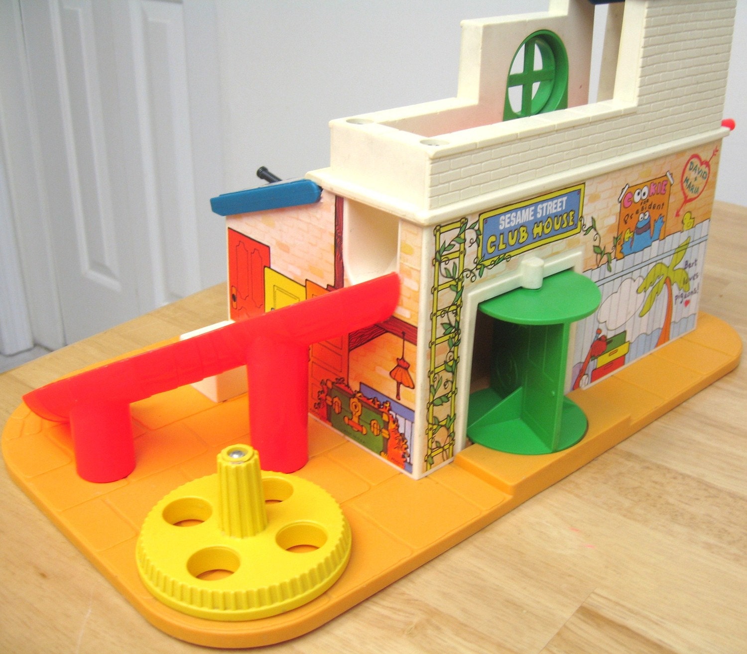 Vintage Fisher Price Sesame Street Clubhouse Set (2)