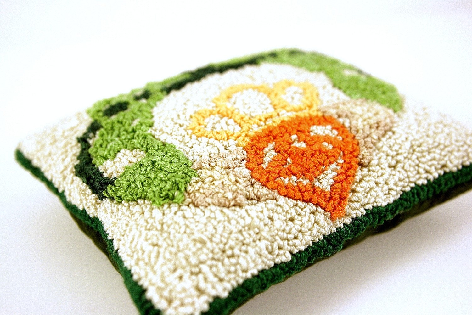 Sachet - Celtic Knot Irish Claddaugh. Irish Spring Home or Cottage Decor. Punchneedle Embroidery. Green, Cream, Orange. Lemon Grass