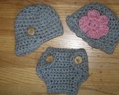 Photographer's set- three pieces for newborns- chunky diaper cover, girl's hat, boy's hat