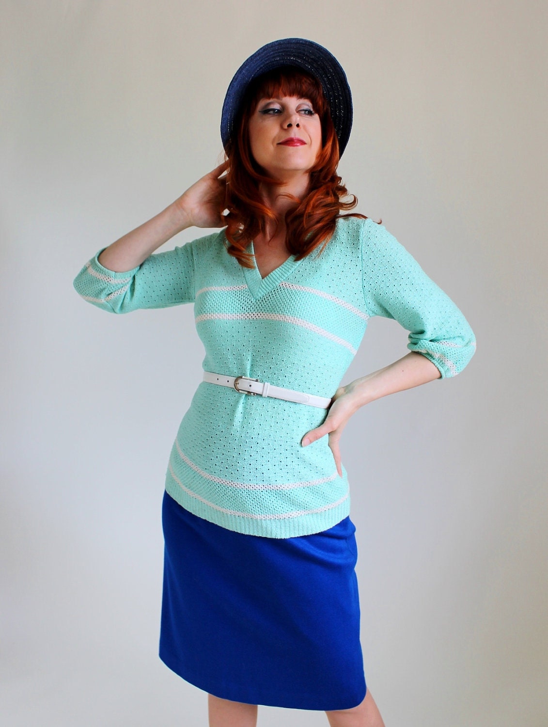 Sale - Vintage 1970s Mint Green Sweater. Mod. Boho Fashion. spring Fashion. Fall Fashion. Size Large