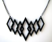 Diamond shapes necklace