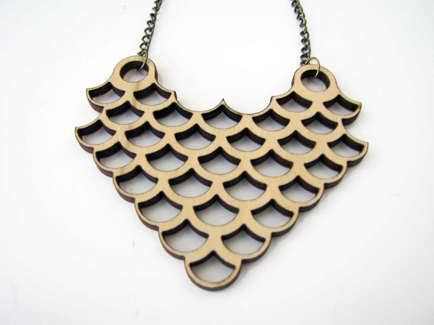Overlap circles, wood necklace.