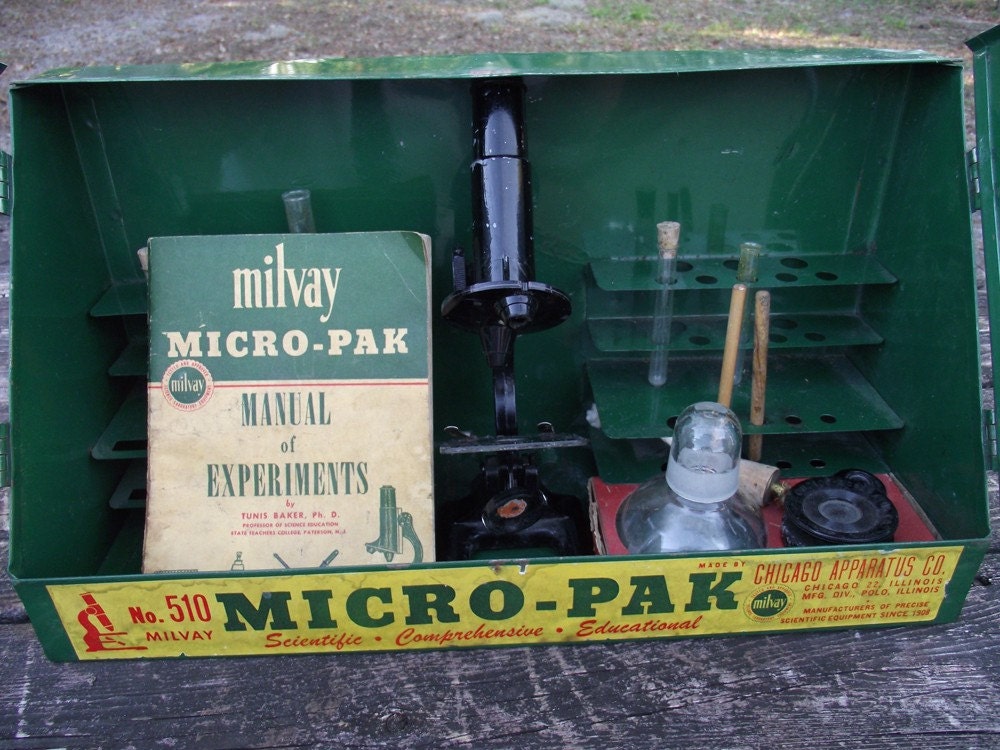Fantastic Vintage Milvay Teaching Micro-Pak Microscope in Metal Case  c. 1940s