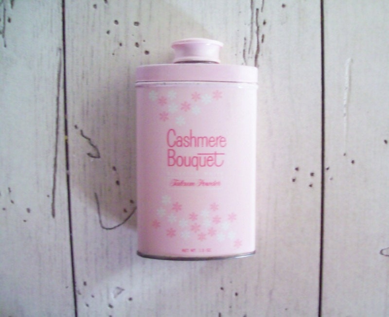 Vintage Cashmere Bouquet Talcum Powder Tin Pink Powder Tin Cottage Chic Vanity Decor Pink Decor