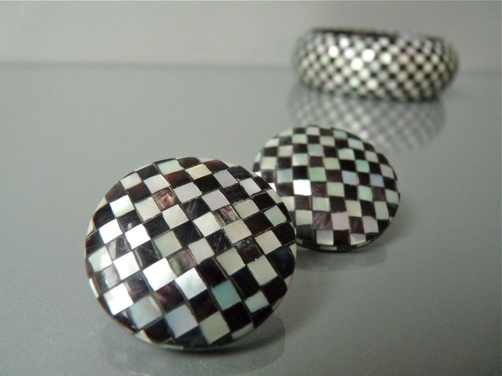 Vintage mother of pearl black and white earrings