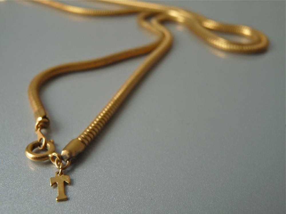 Vintage Trifari cream and green pendant necklace
