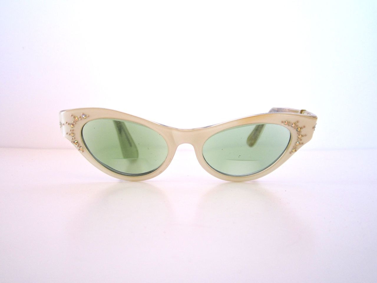 SALE Vintage Sparkly Rhinestone 1950s Cat Eye Sunglasses