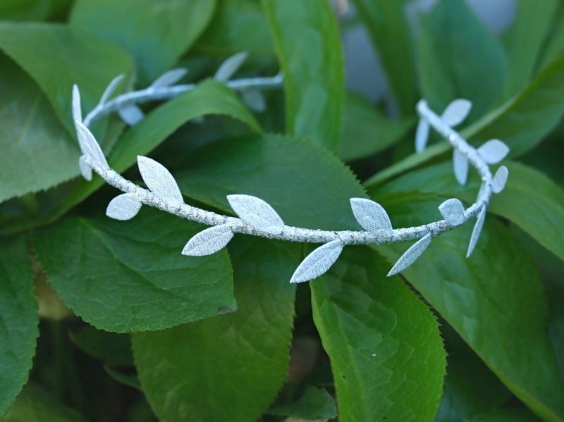 Greek Laurel Leaf Headband - Grecian Goddess Headband in Soft Shimmery Silver