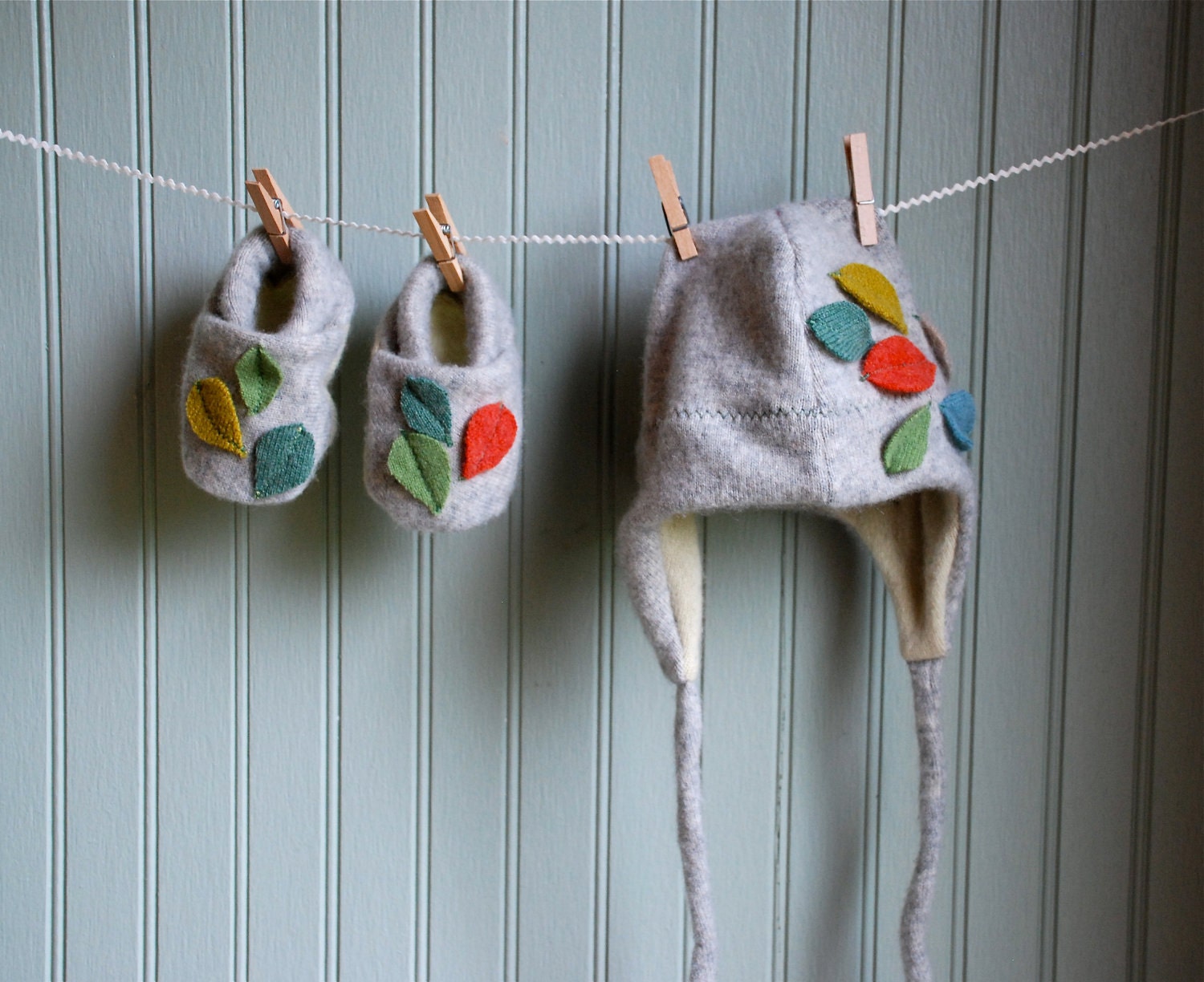 Spring Leaves Eco Cashmere Bootie and Hat Set 0-12 month size//Made by Custom Order