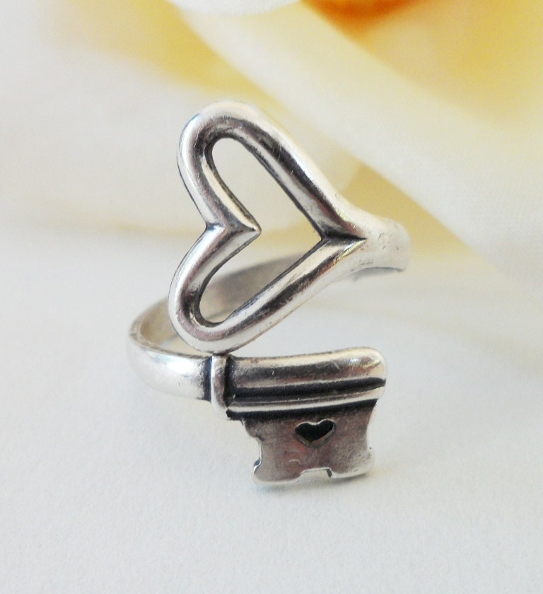Steampunk Skeleton Key Ring- Key To My Heart Ring- Adjustable Ring- Sterling Silver Finish- Silver Ring