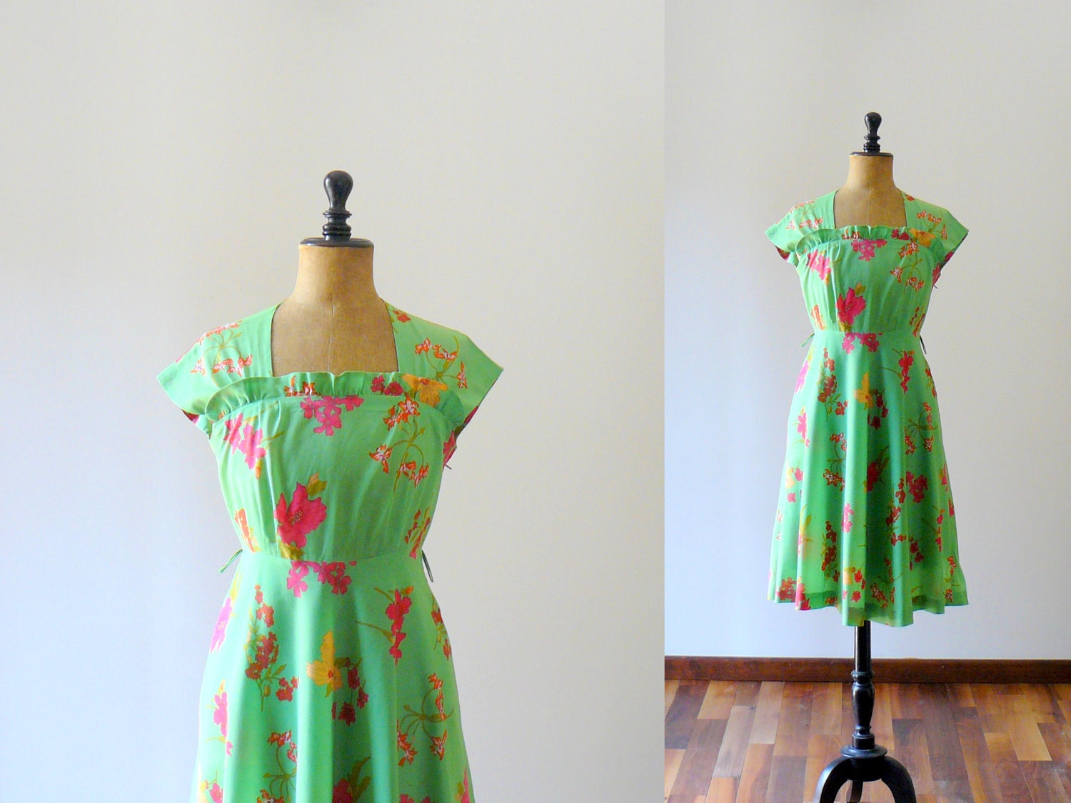 Vintage 1950s green dress. Red floral print cotton sundress