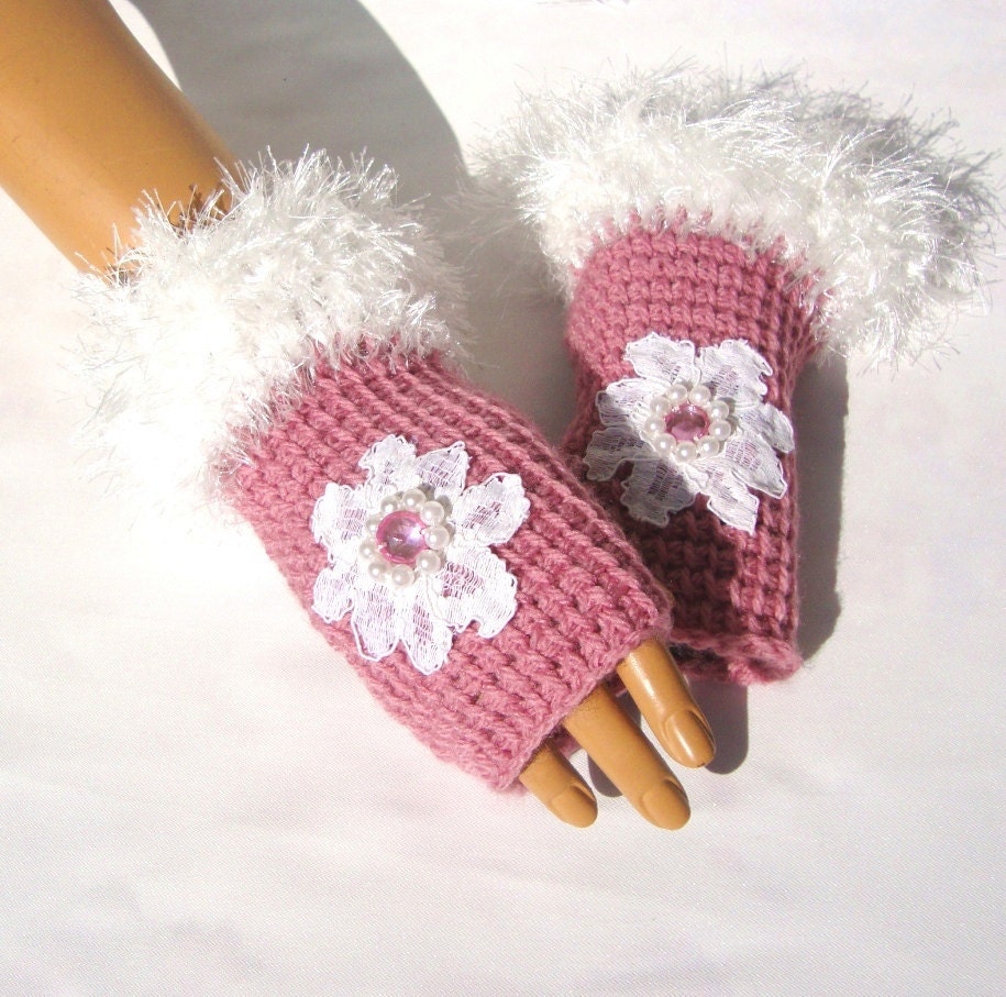 Hand Knit Pink Gloves, Mitten, Lace,  Bead, Winter Fashion, Fall Fashion, Fingerless, Winter Accessories, Holiday Accessories
