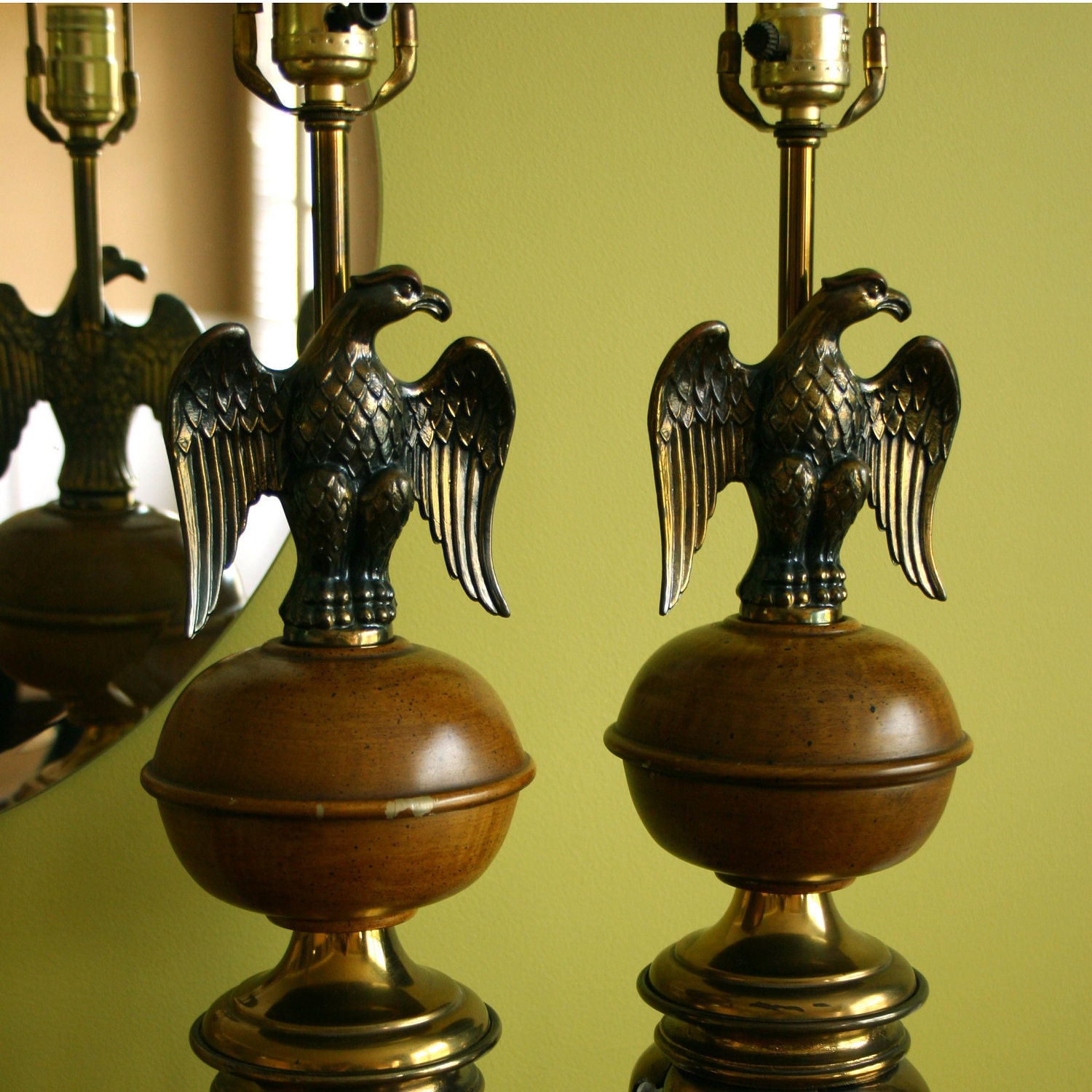 Pair of Lamps. Mid Century Lamps. Eagle Lamps. Bird. Americana Decor. Bedside, Buffet, Entryway or End Table. Vestiesteam.