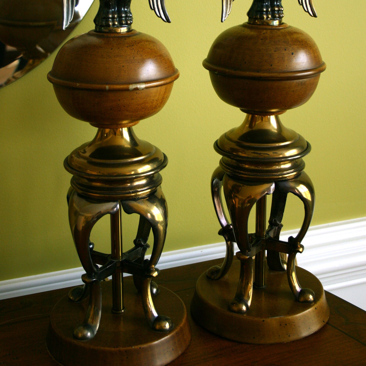 Pair of Lamps. Mid Century Lamps. Eagle Lamps. Bird. Americana Decor. Bedside, Buffet, Entryway or End Table. Vestiesteam.