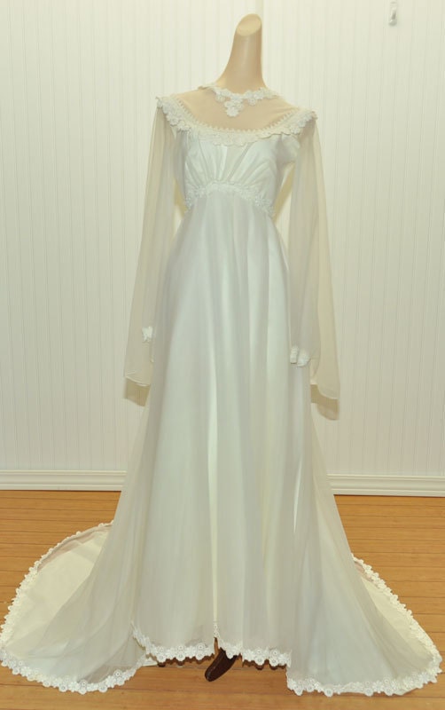 Vintage 1970 Ivory White Wedding Dress Flower Child Boho  Style Dress
